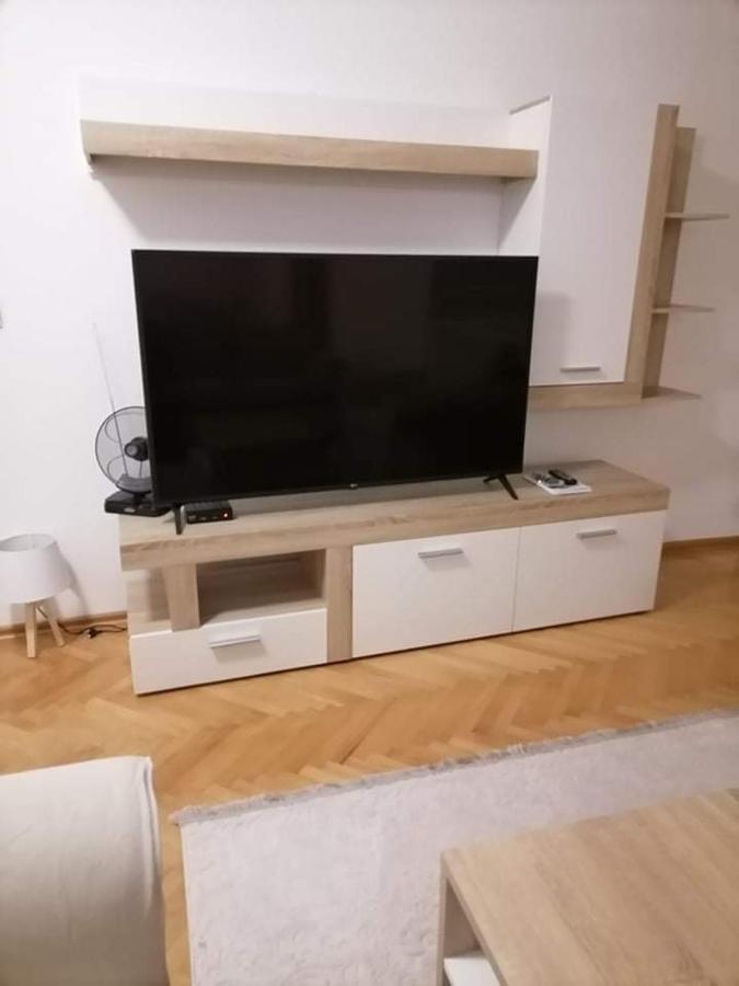 Dobi Apartmani Wing Jagodina Kültér fotó