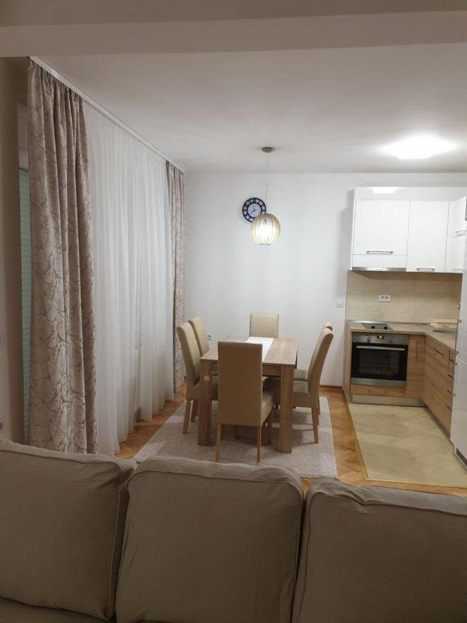 Dobi Apartmani Wing Jagodina Kültér fotó
