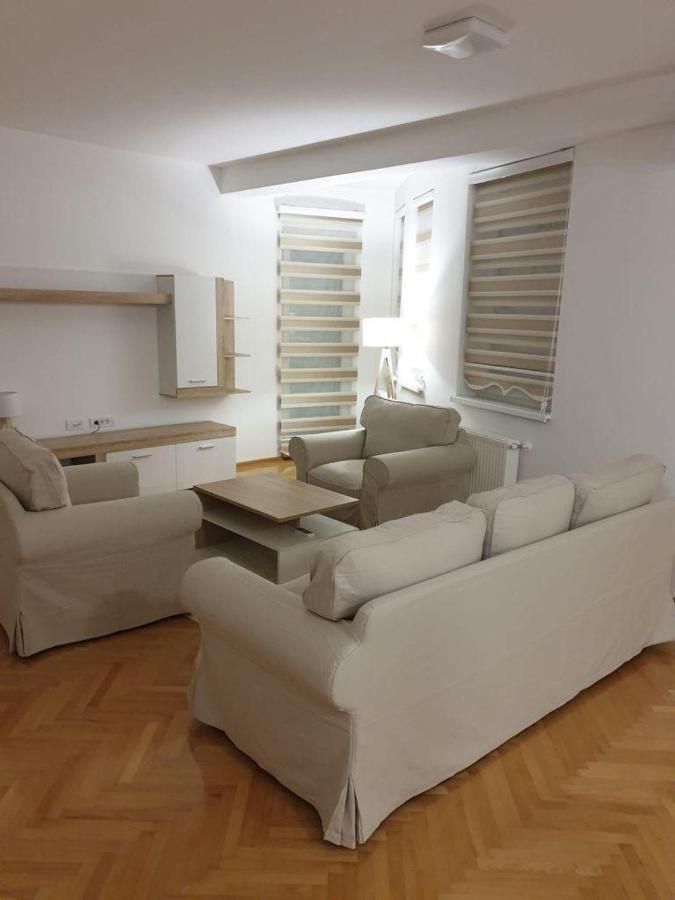 Dobi Apartmani Wing Jagodina Kültér fotó
