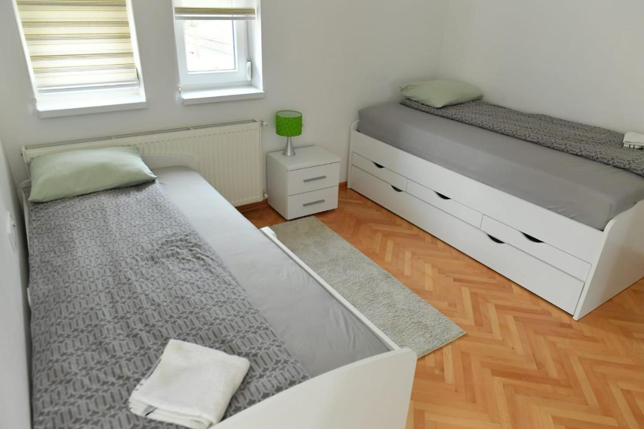 Dobi Apartmani Wing Jagodina Kültér fotó