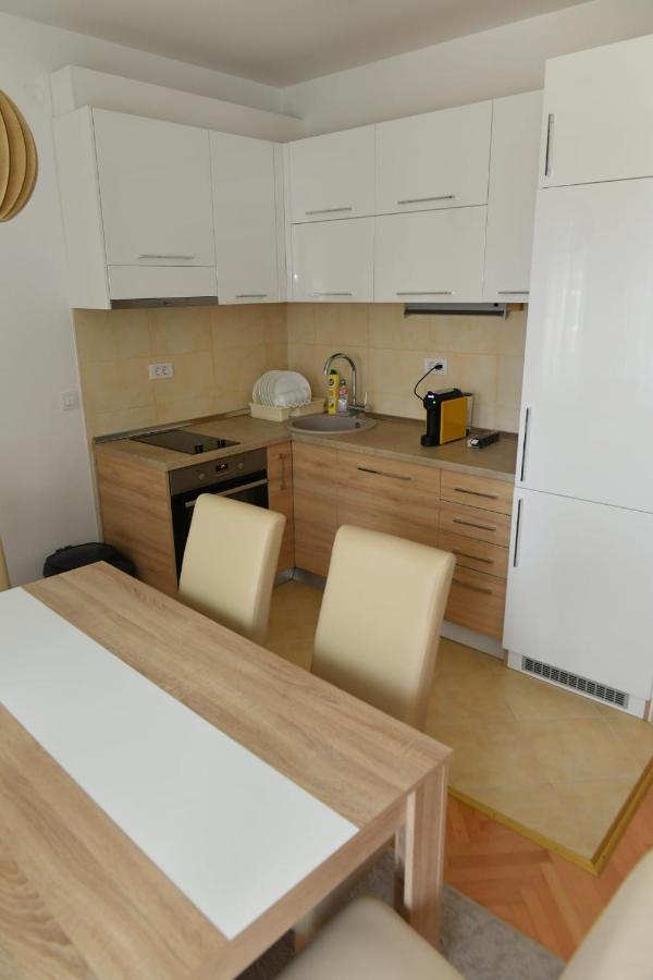 Dobi Apartmani Wing Jagodina Kültér fotó