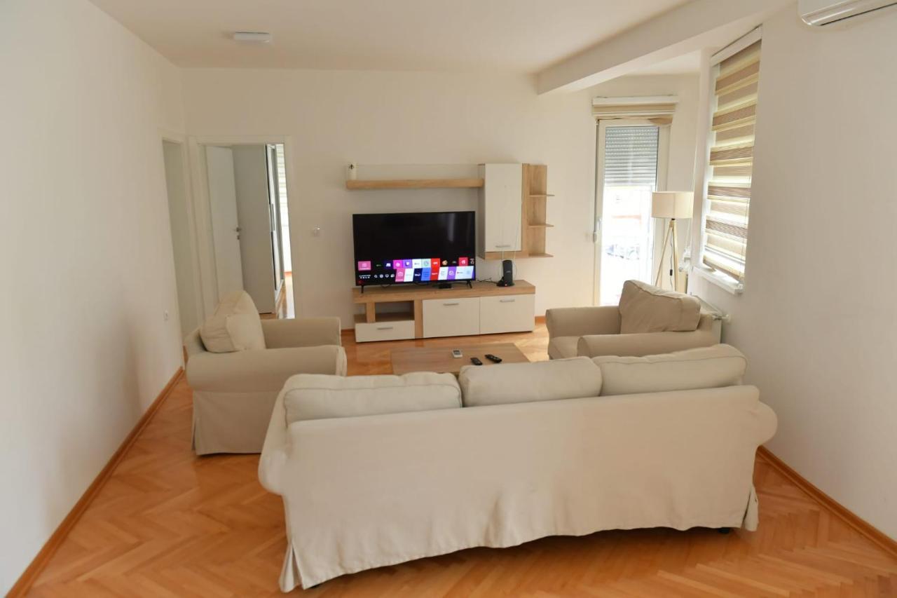 Dobi Apartmani Wing Jagodina Kültér fotó
