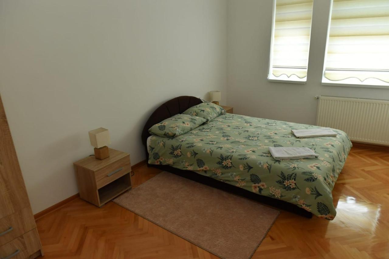 Dobi Apartmani Wing Jagodina Kültér fotó
