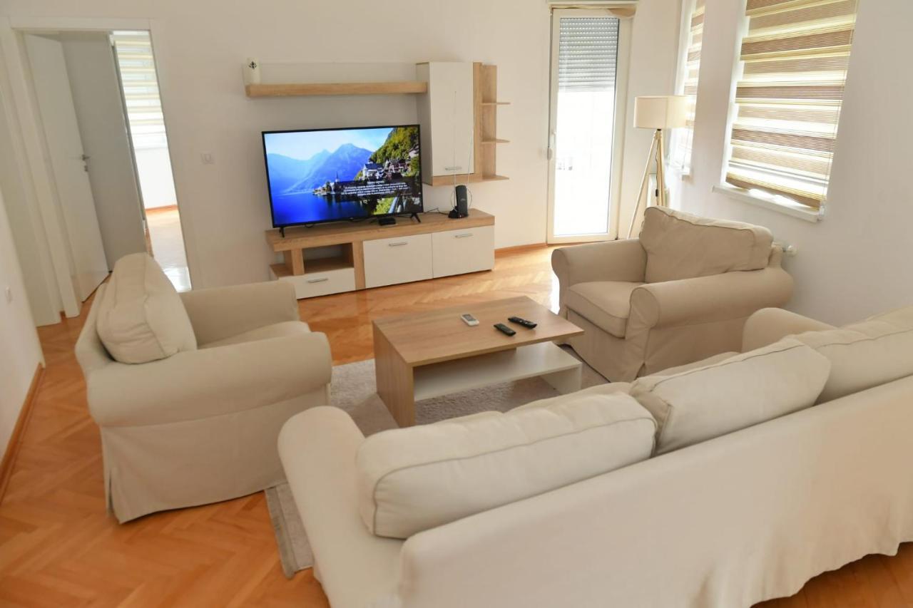 Dobi Apartmani Wing Jagodina Kültér fotó