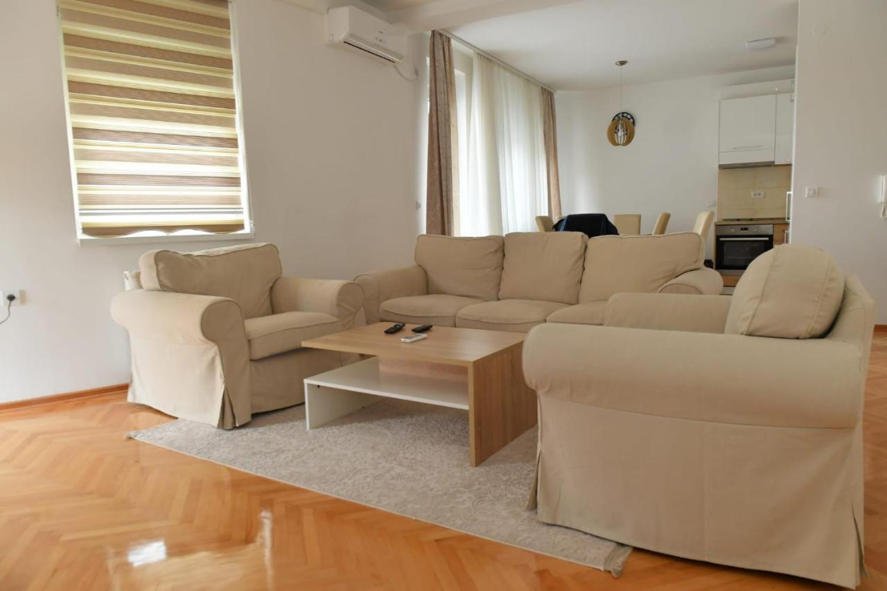 Dobi Apartmani Wing Jagodina Kültér fotó